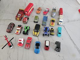 Spielzeugautos und Fahrzeuge Konvolut diverse Modelle