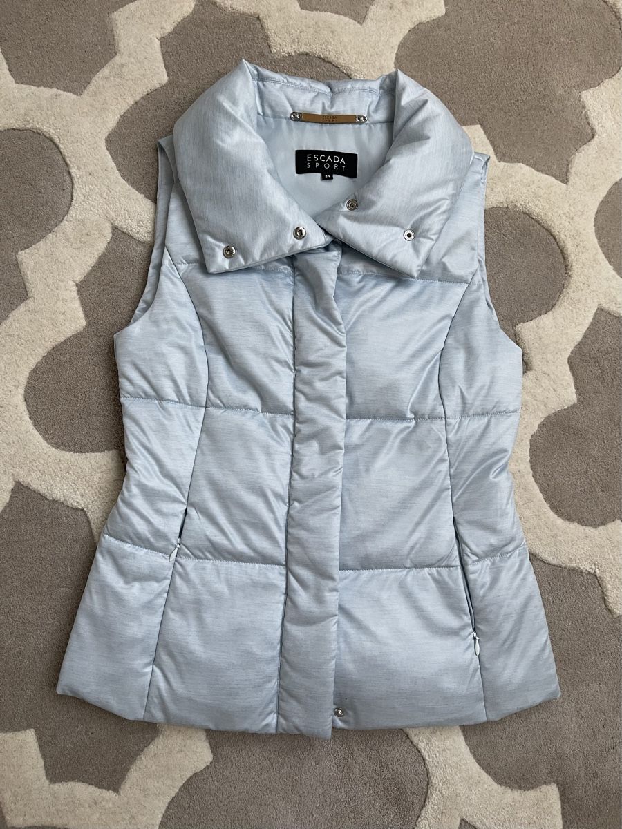 Escada Giacche: Escada Sport Steppweste in Hellblau - Stilvoll – Nuovo (secondo la descrizione) da Winkel venduto da KaschmirArt 1