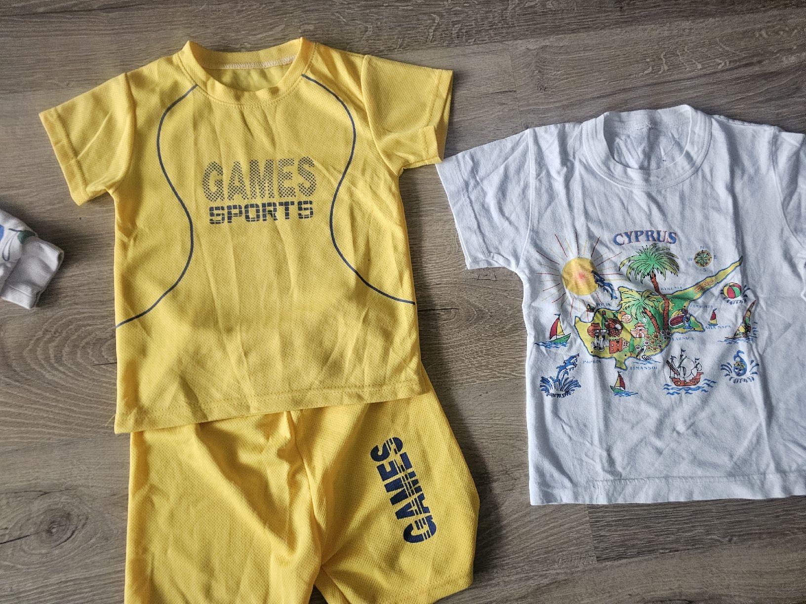 Lotti & Set di vestiti: Kleiderpaket, Grösse 110/116 10 Teile – Usato da Grosshöchstetten venduto da Qenko 2