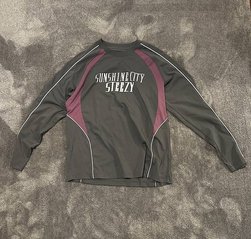 Maglioni & Felpe: Longsleeve Grau Grösse: L – Usato da Bottmingen venduto da fed_8spp