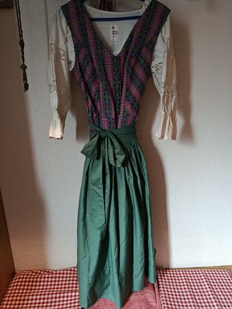 Rose Dirndl/Tracht aus Bayern Grösse 38