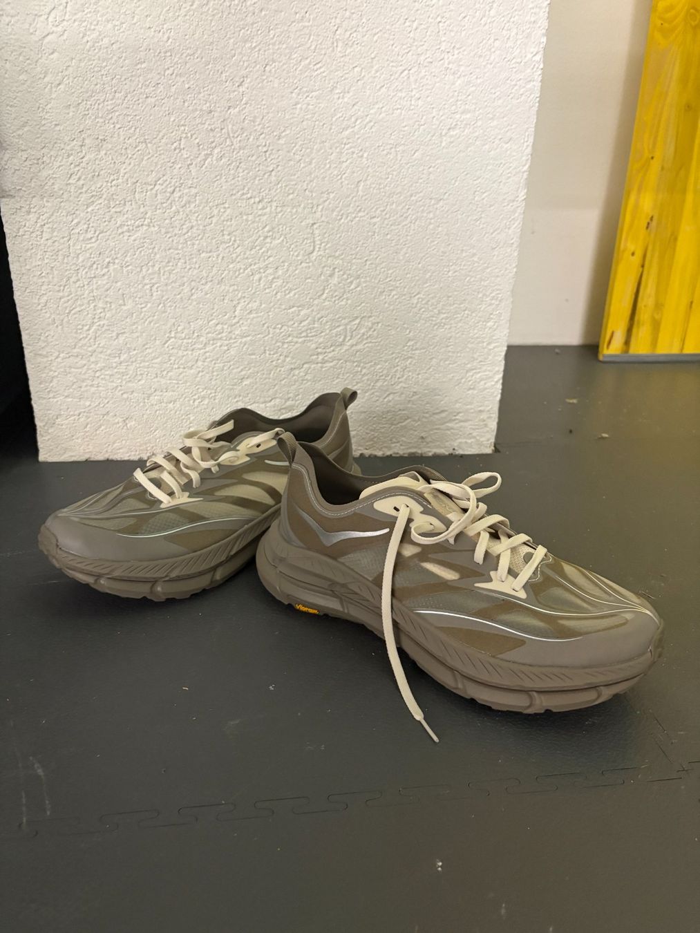 Hoka One One Herrenschuhe: U Mafate Speed 4 Lite / Grösse 44 2/3 – Gebraucht aus Bad Zurzach von Masterdup0