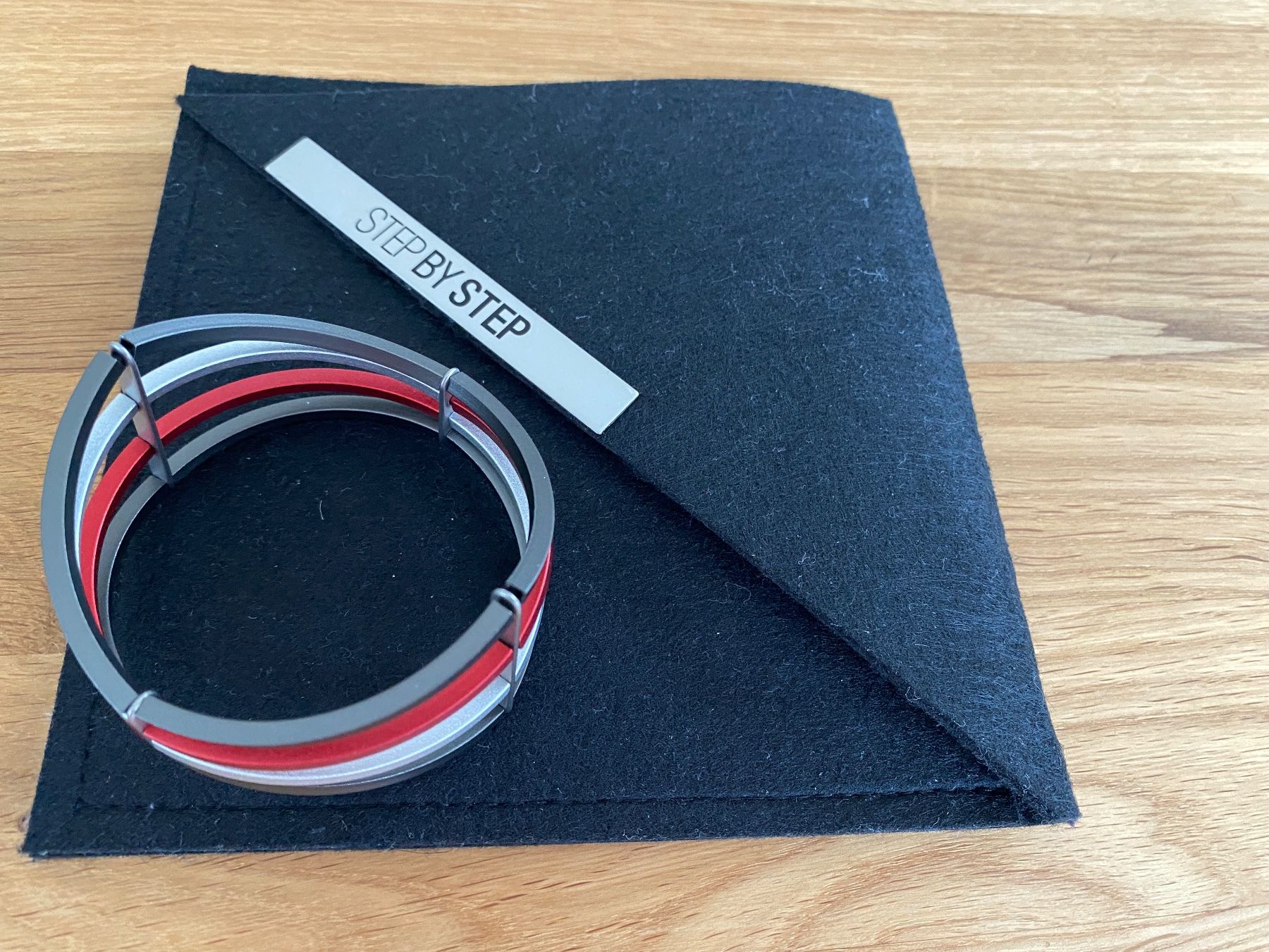 Bracciali & Braccialetti: Schweizer Design Armreif Step by Step - nie getragen – Nuovo (secondo la descrizione) da Dübendorf venduto da Mari90 2