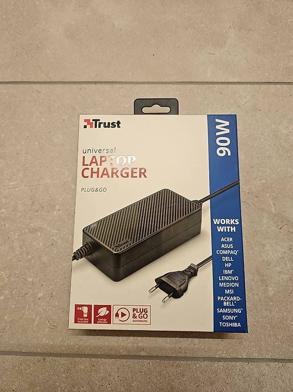 Caricabatterie: Laptop universal charger – Usato da thun venduto da kindra