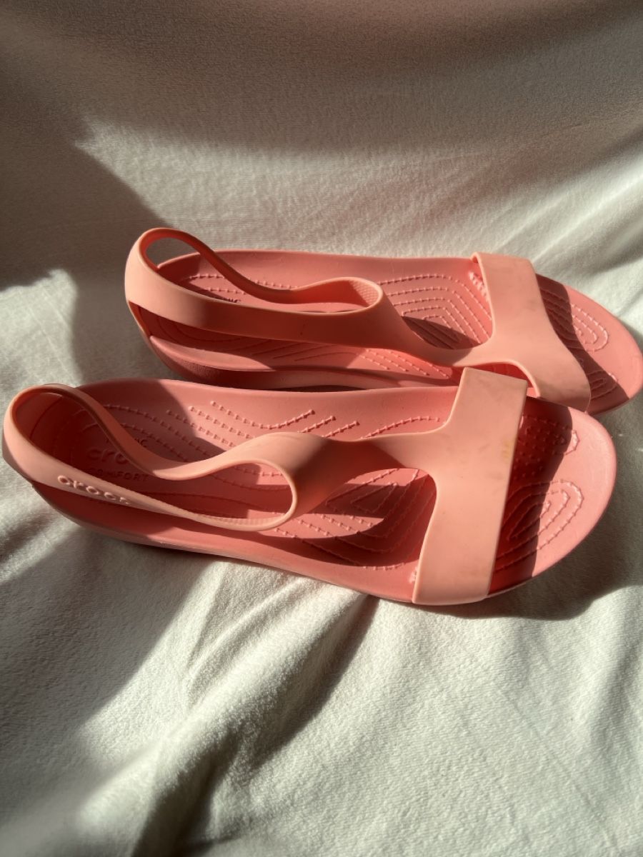 Chaussures femmes: Crocs Iconic Comfort – D'occasion à Mörel par Emozia 2