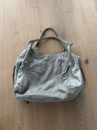 Graue Leder Tasche "Vera Pelle" - Chic für den Herbst.59