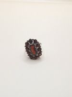 Véritable bague ancienne en grenats argent