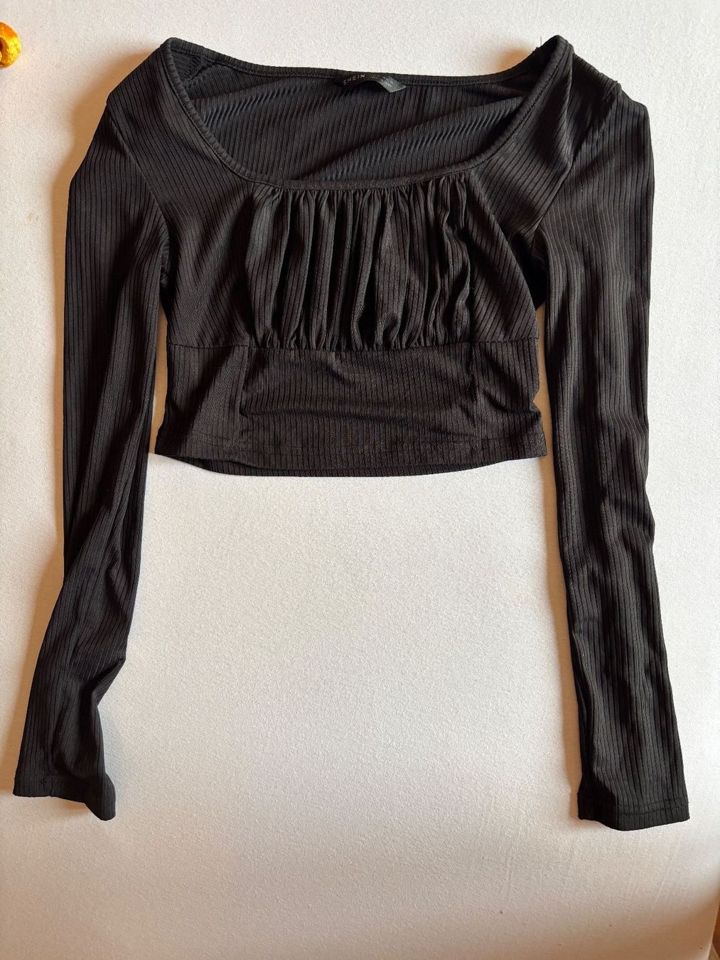 Shein Camicette, T-shirt & Top: Schwarzes Langarmshirt – Usato da Luzern venduto da julopaji