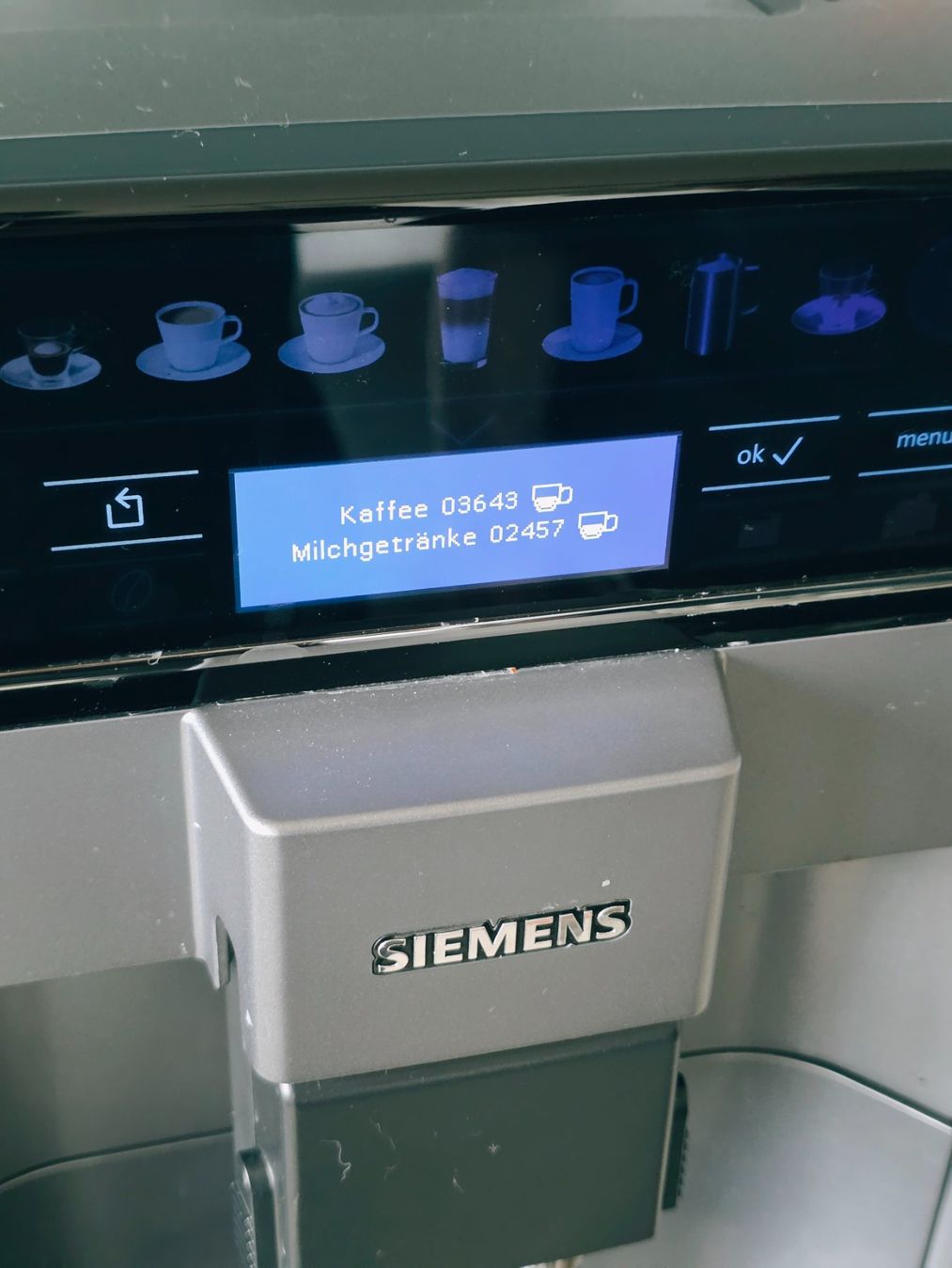 Siemens Macchine per caffè & Macchine per espresso: Siemens Kaffeevollautomat EQ6 Plus S100 – Usato da Bäretswil venduto da Qual 2