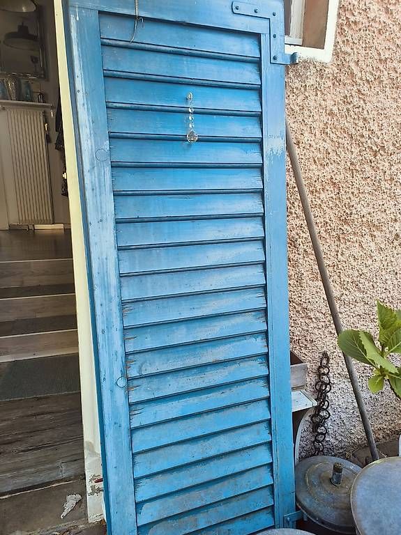 Fensterläden: Fensterladen alt Holz 2 Stk – Gebraucht aus Schaffhausen von Airsue