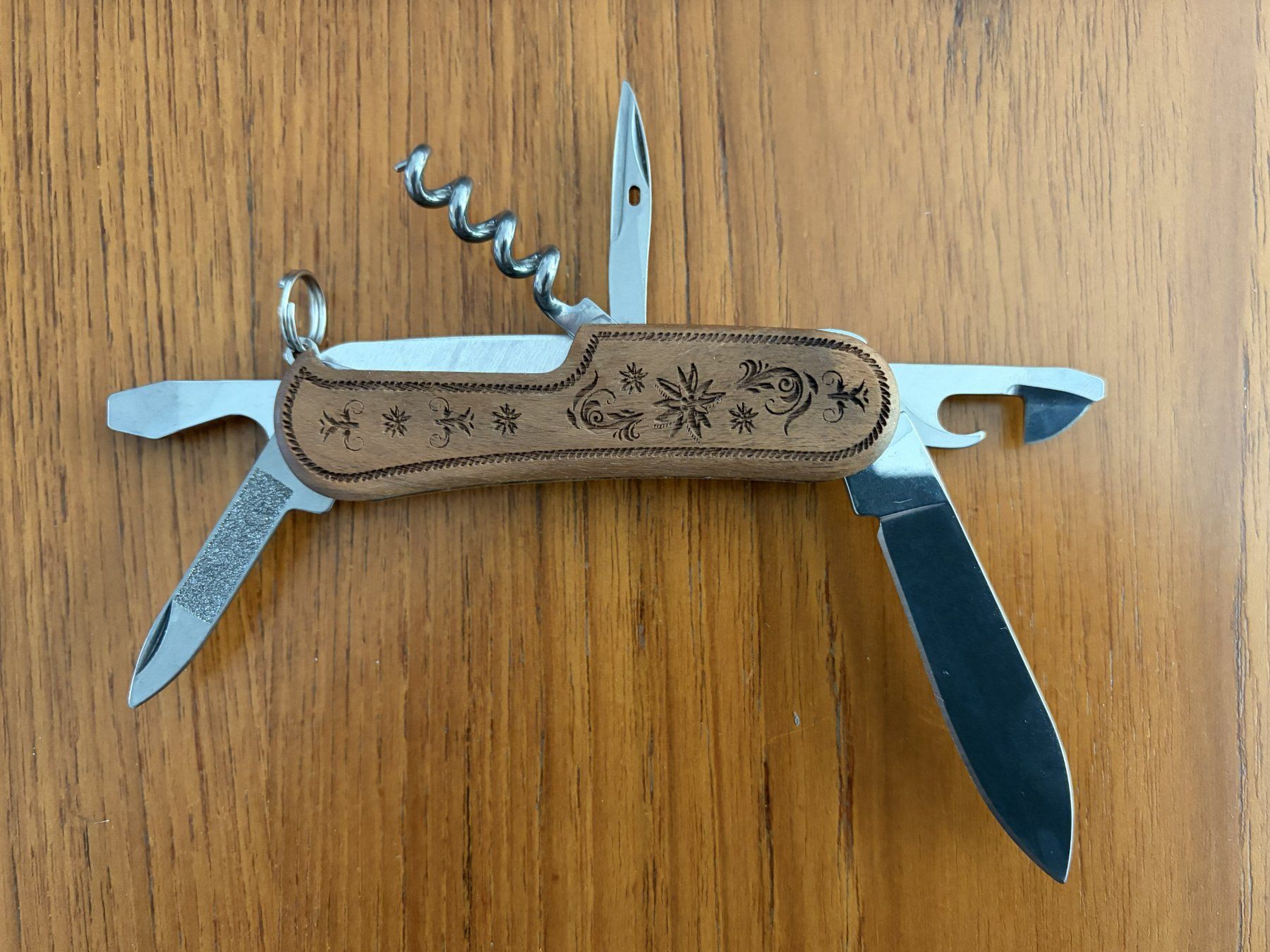 Victorinox Taschenmesser: Victorinox Evolution Wood 10 – Neu und originalverpackt aus Niederdorf von Daddy07