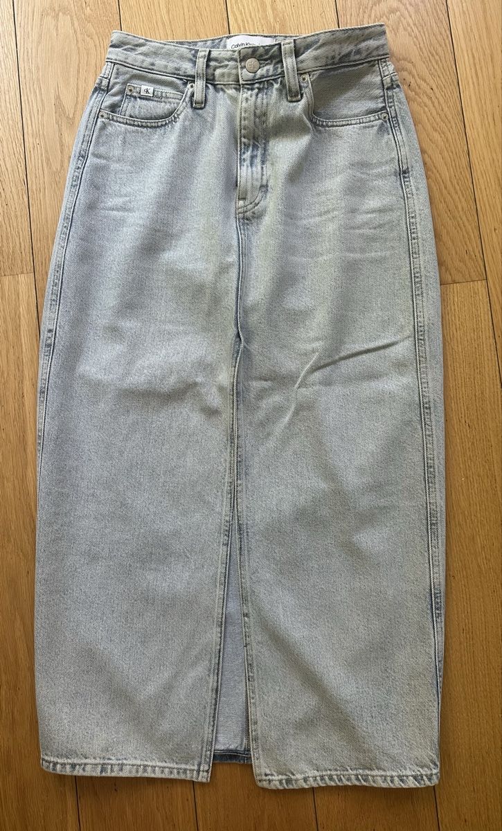 Calvin Klein Gonne: Calvin Klein Denim Skirt – Nuovo (secondo la descrizione) da Geneve venduto da iri_dr5s