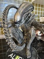 Giger Alien Statue 1/4 not Sideshow Prime1 Hot Toys