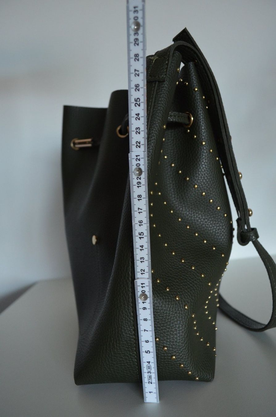 Borse da donna: Beuteltasche mit Nieten – Usato da Locarno venduto da DarjaRonco 2