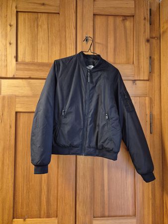 The North Face Bomberjacke schwarz Grösse S neuwertig