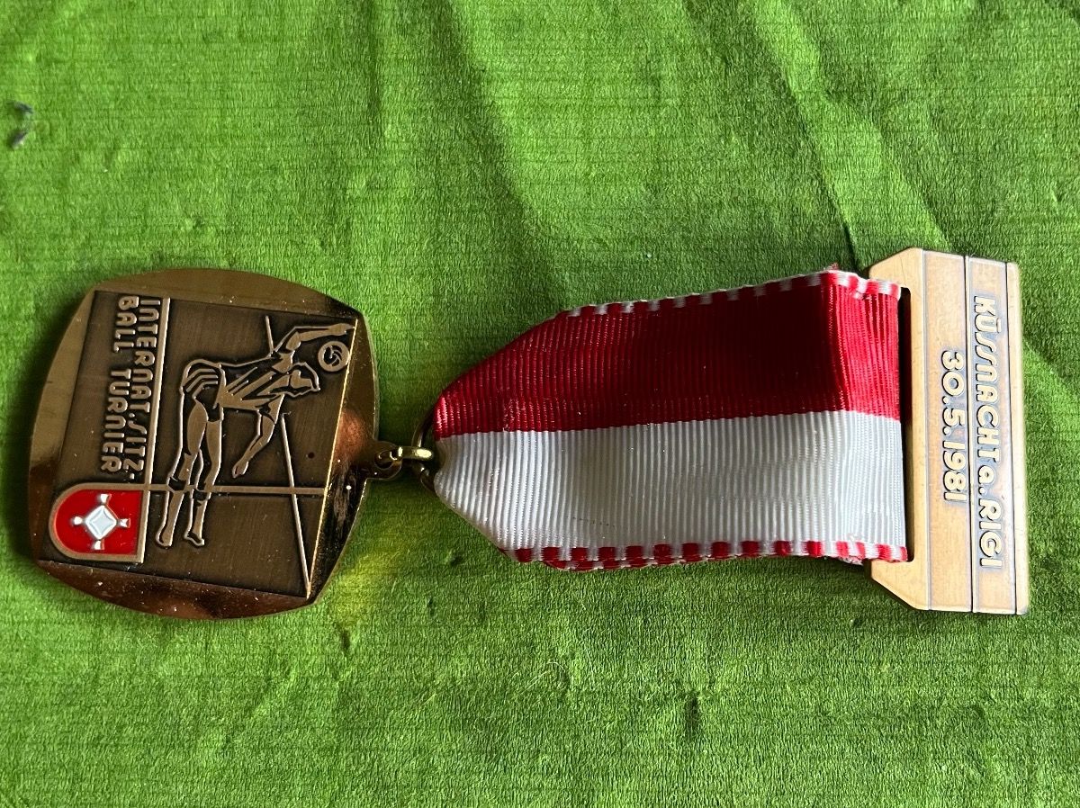 Medaglie: Internationales Sitzball Turnier 1981 – Usato da Itingen venduto da Bebbi6569
