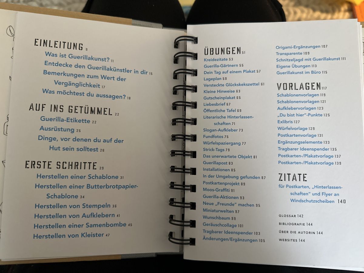 Bücher: Guerillakunst-Kit & Erinnerungsguerilla-Kit – Neu (gemäss Beschreibung) aus Bern von Ibizaflow 1