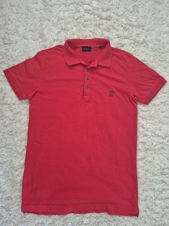 Polo Diesel rouge, taille S bon état