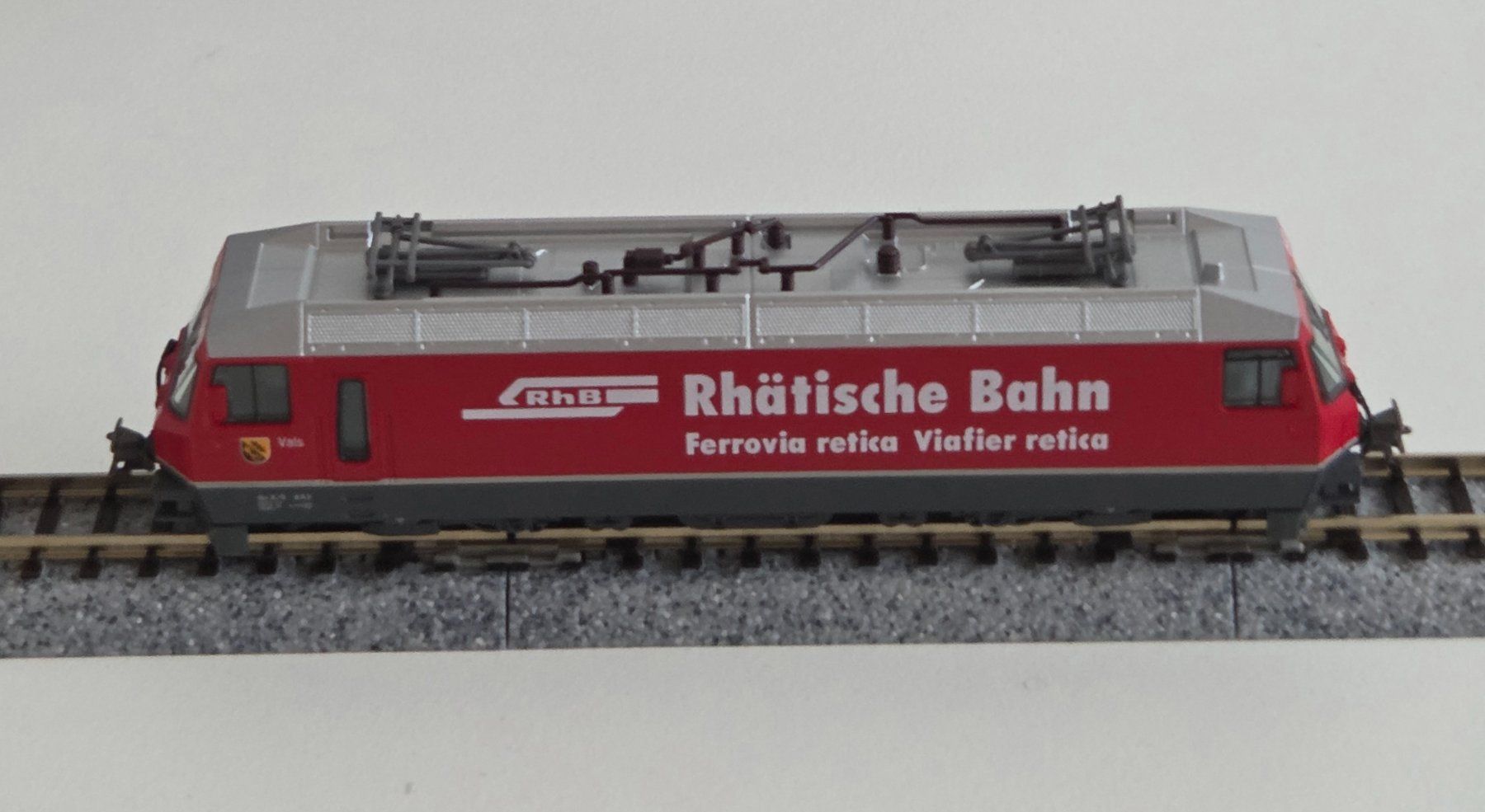 Kato Modellini di ferrovie: Rhb-Lok  Spur N Kato Vals – Nuovo e nell'imballaggio originale da Rorbas venduto da susinchen