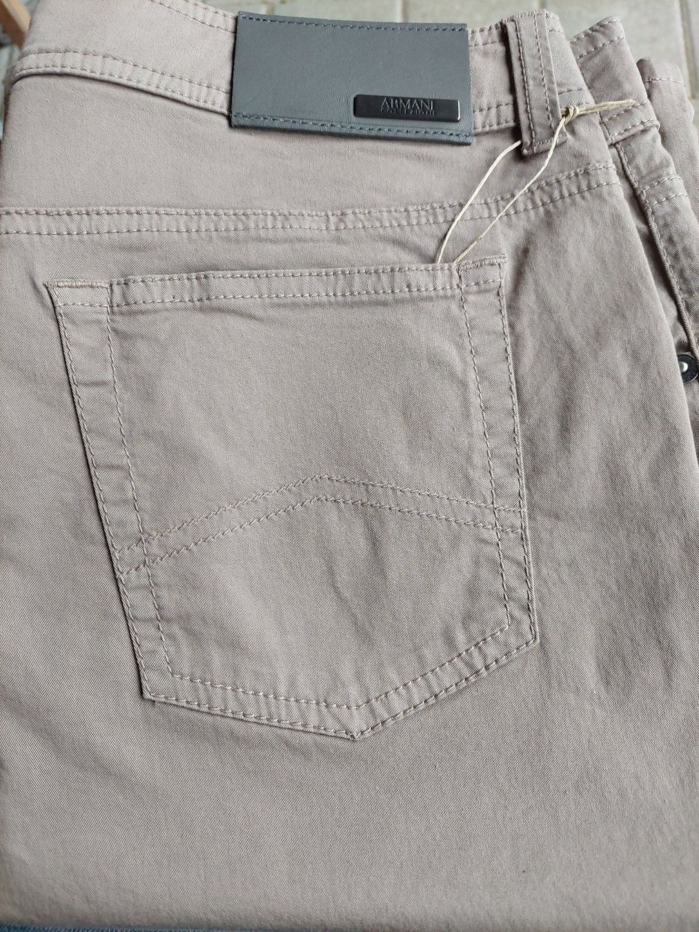 Armani Jeans: Armani Collezioni . beige 27 – Neu und originalverpackt aus Besenbüren von teluride89 3