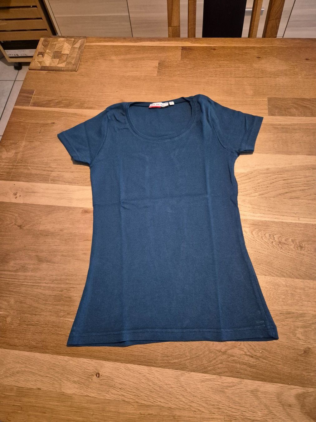 Blusen, T-Shirts & Tops: Neu: T-Shirt Gr. S, 100% Baumwolle – Neu (gemäss Beschreibung) aus Urtenen-Schönbühl von Lari1
