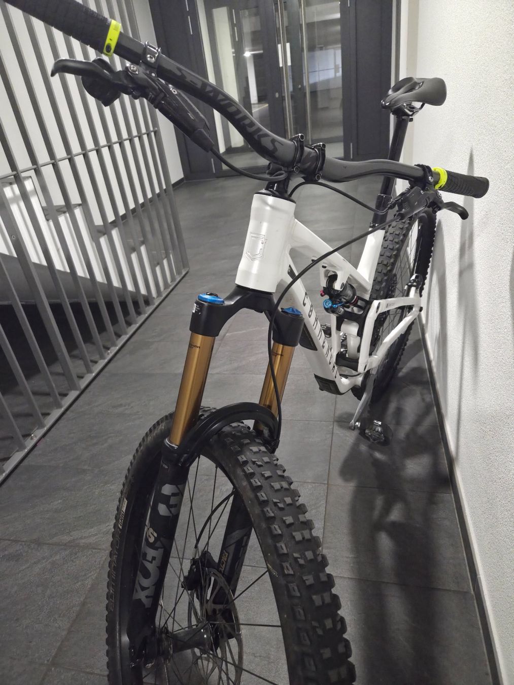 Commencal Biciclette: Commencal meta V5 Size L, VTT – Usato da Bulle venduto da iwa_snz5 1