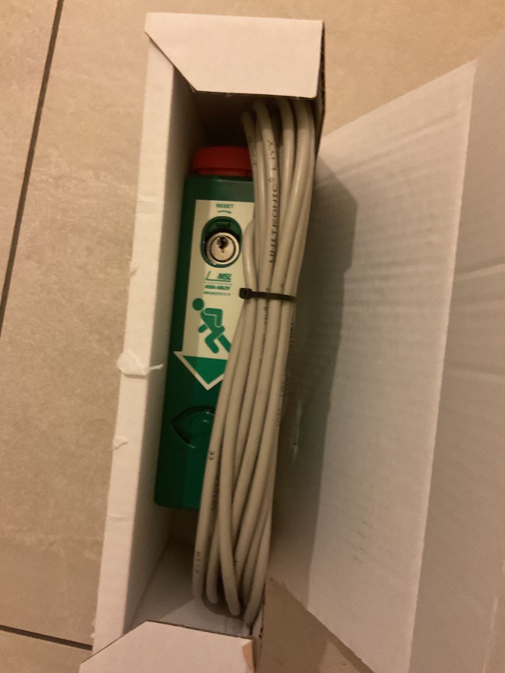 Steuerung: Exit Controller, Zugangs Kontrolle mit Kabel u.Not- Batterie – Neu und originalverpackt aus Port von tge_mh6f