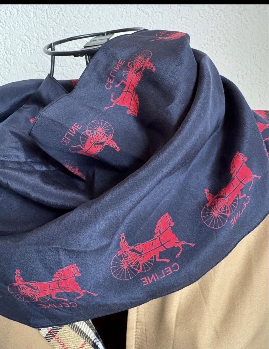 Celine Foulard & Sciarpe: Celine Halstuch – Usato da Luzern venduto da THINGS-11 2