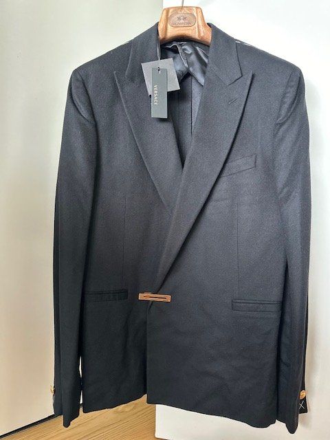 Versace Completi: Original Cashmere Versace Blaser – Nuovo (secondo la descrizione) da Cham venduto da Monaco2013