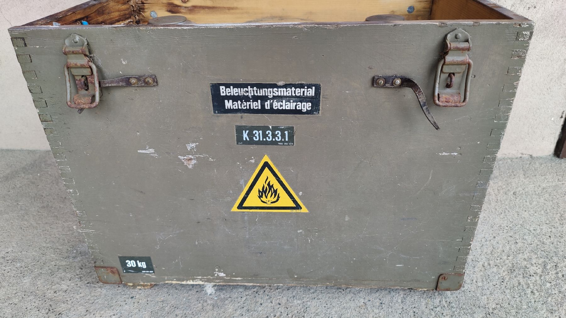 Petromax Lampade: Beleuchtungsmaterial Schweizer Armee Petromax (LG) – Usato da Aarau venduto da bro_9zsg 2