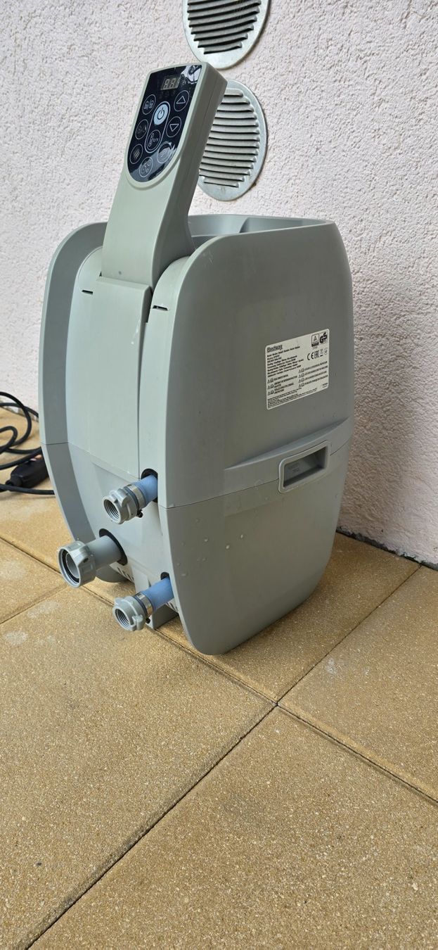 Bestway Bains à remous: Bestway Whirpool Pumpe – D'occasion à Vallamand par fabianha93