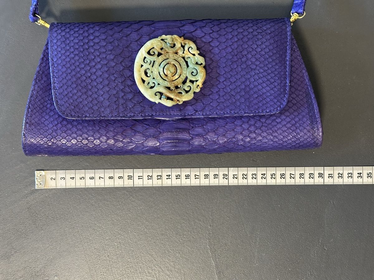 Taschen für Damen: Lila Pythonleder-Clutch mit Jade-Verzierung - Top Zustand! – Neu (gemäss Beschreibung) aus Hochwald von M-M-S 9