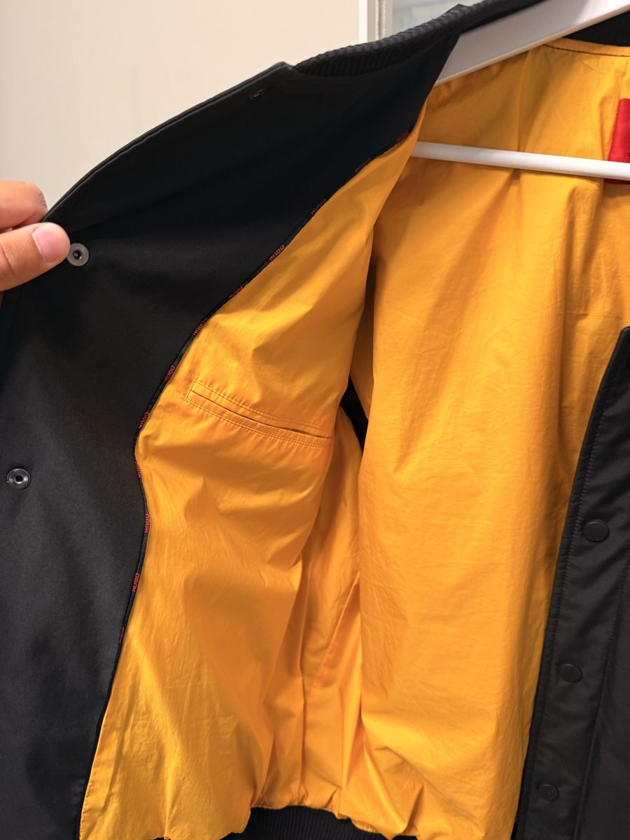 Hugo Boss Vestes: Hugo Boss Bomberjacke – D'occasion à Näfels par sellmemoric 3