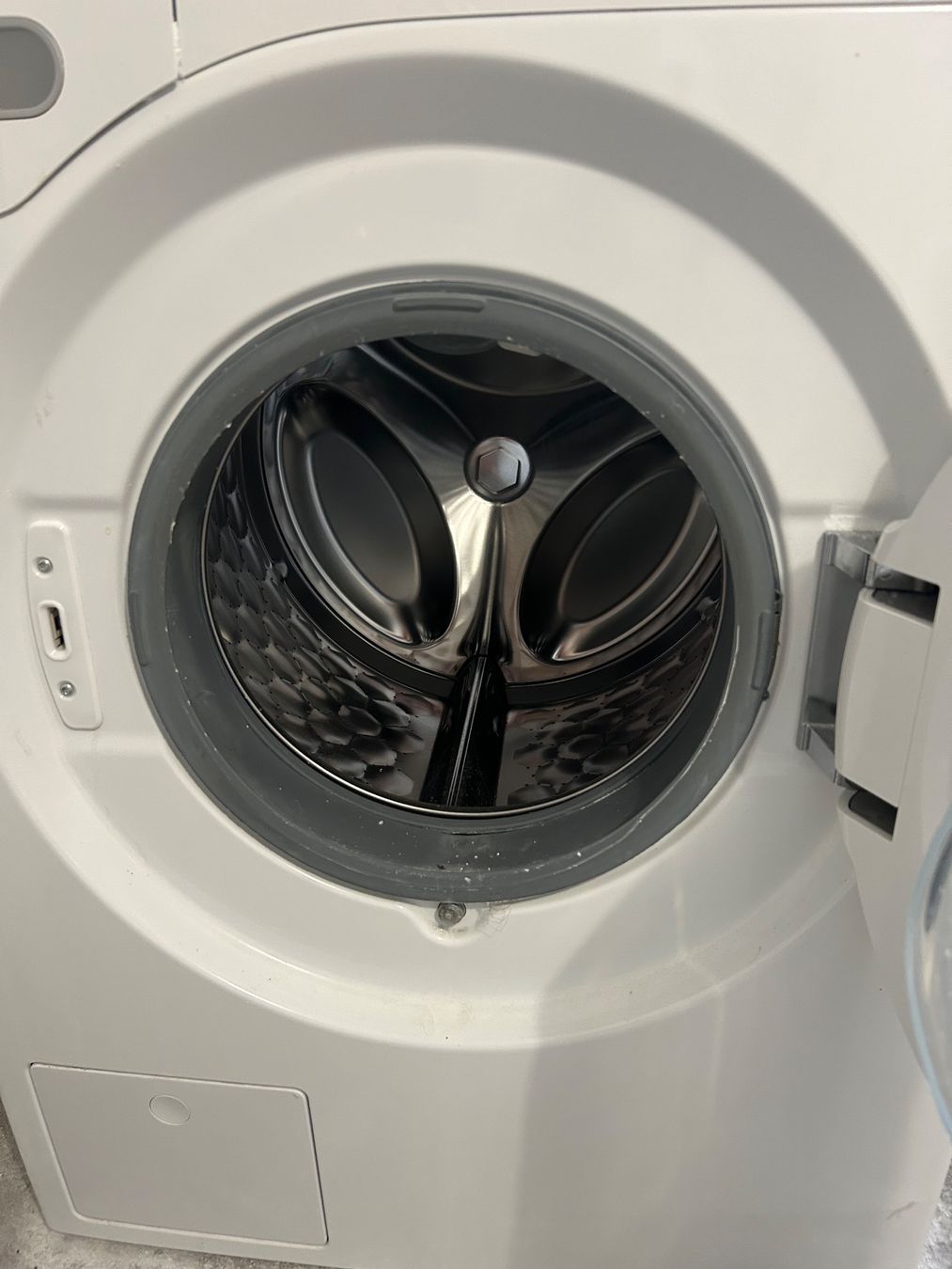 Miele Lavatrici: Miele W1 Waschmaschine – Usato da Riedholz venduto da lou_s9nj 6