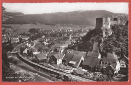 Balsthal mit Alt-Falkenstein und Eisenbahnlinie - 1957