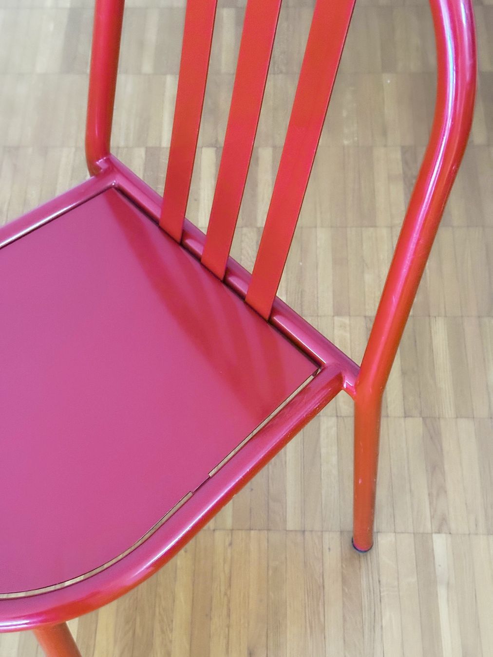 Sedie: Robert Mallet Stevens Design Stuhl Stapelstuhl rot – Usato da Luzern venduto da item 4