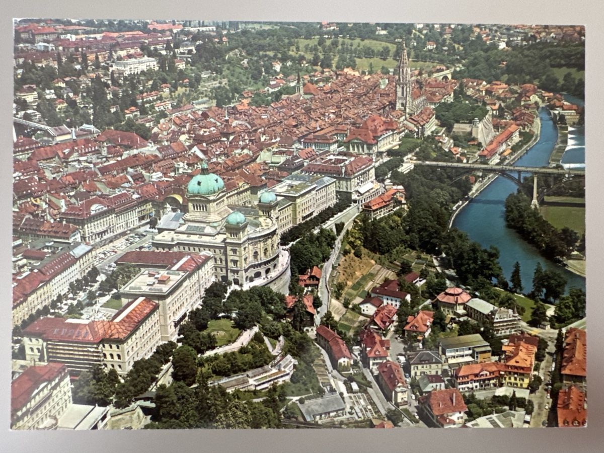 Cartoline postali: Ansichtskarte Bern Luftaufnahme           – Usato da Zürich venduto da Smarties13
