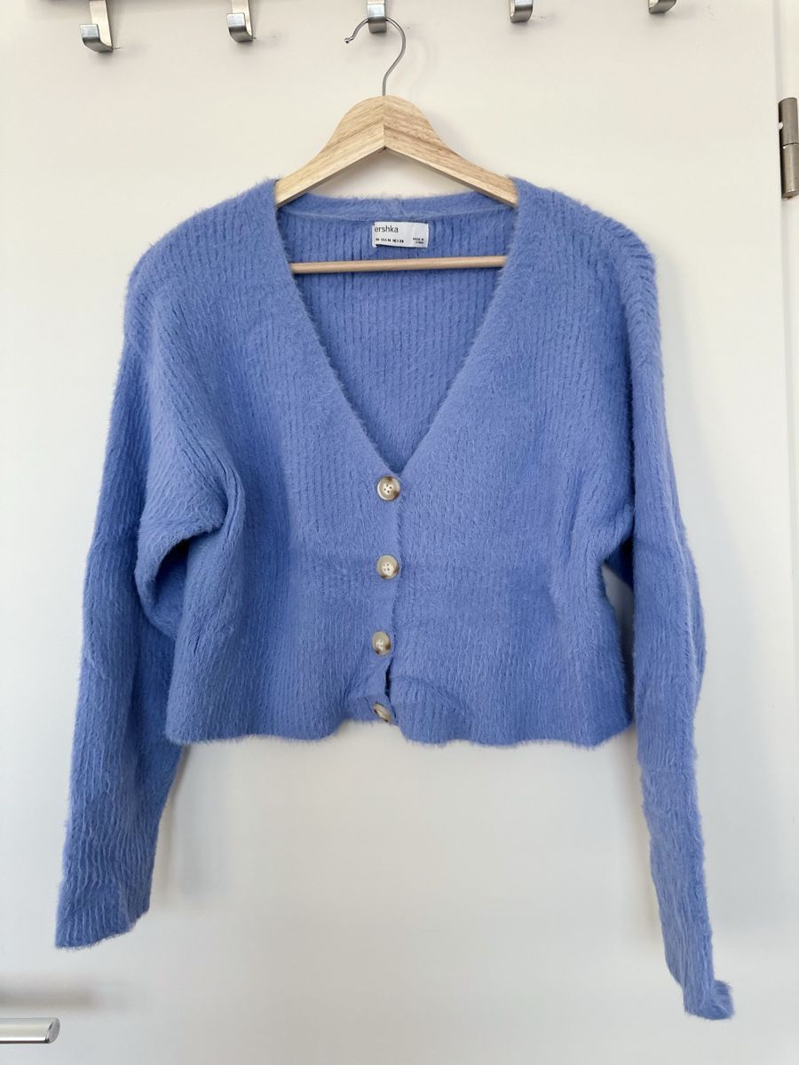 Lots de vêtements: Pulls variés, tailles S et M – D'occasion à Genève par lau_8mrk 9