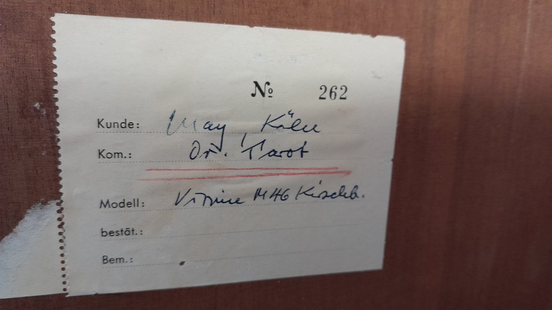Vitrinen: Vitrine lackiert, 60er Jahre – Gebraucht aus Hittnau von v-v-onlineverkauf 4