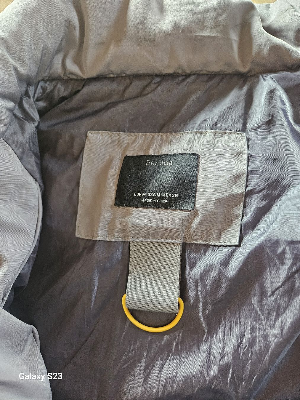 Bershka Cappotti: Grauer Bershka Wintermantel, Gr. 38 – Usato da Spiez venduto da ann_y7bb 2