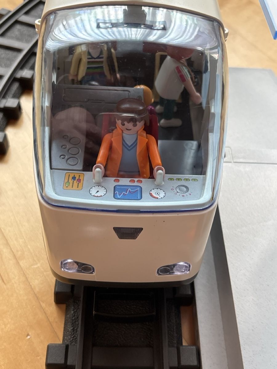 Playmobil Spielzeuge: Playmobilzug mit Licht 4011 – Gebraucht aus Unterentfelden von Lavach 4