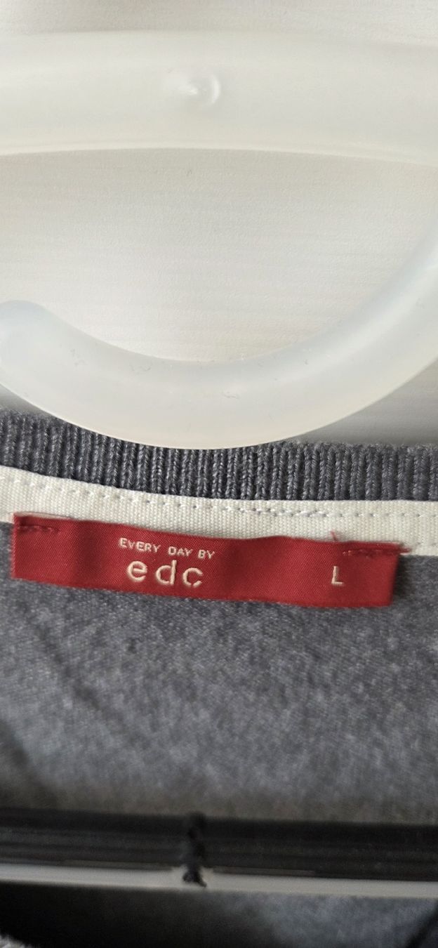 Maglioni & Felpe: edc by Esprit Pullover, Grau – Usato da Seuzach venduto da NadiaYuki 2