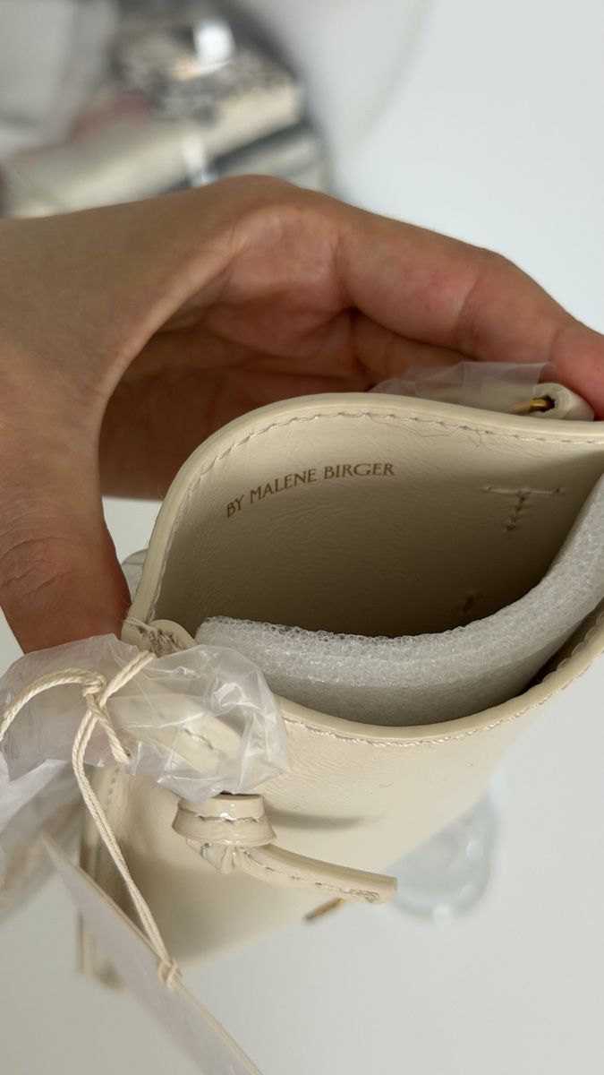 Malene Birger Sacs femmes: Malene Birger phone bag – Neuf avec emballage d'origine à Paradiso par viorea 4