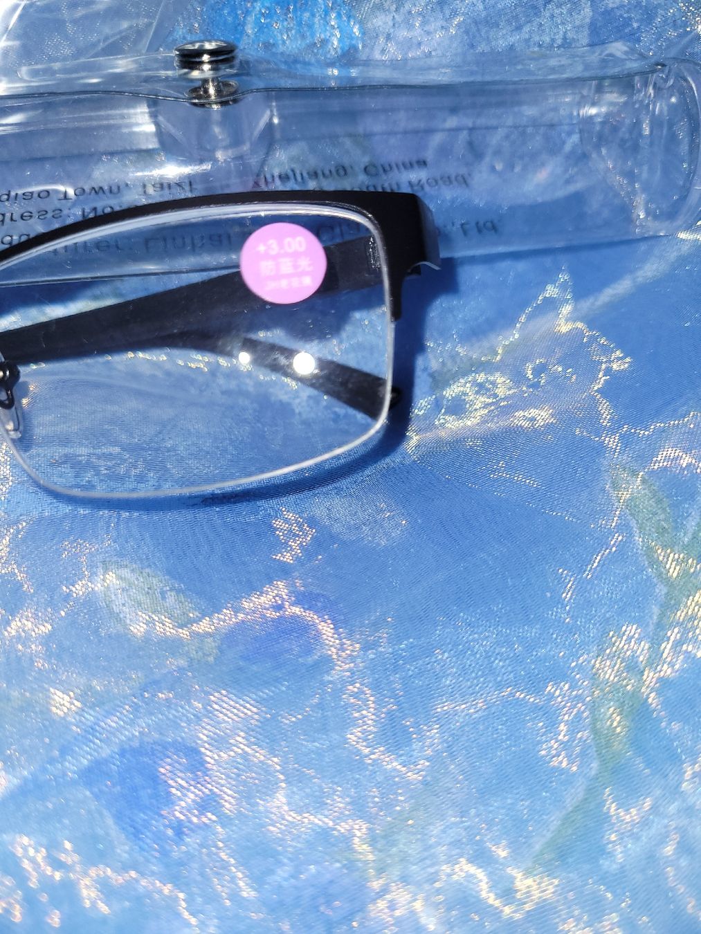 Occhiali & Lenti: Klappbare Lesebrille + Etui, Neu +3 – Nuovo e nell'imballaggio originale da Bassersdorf venduto da arkais 1