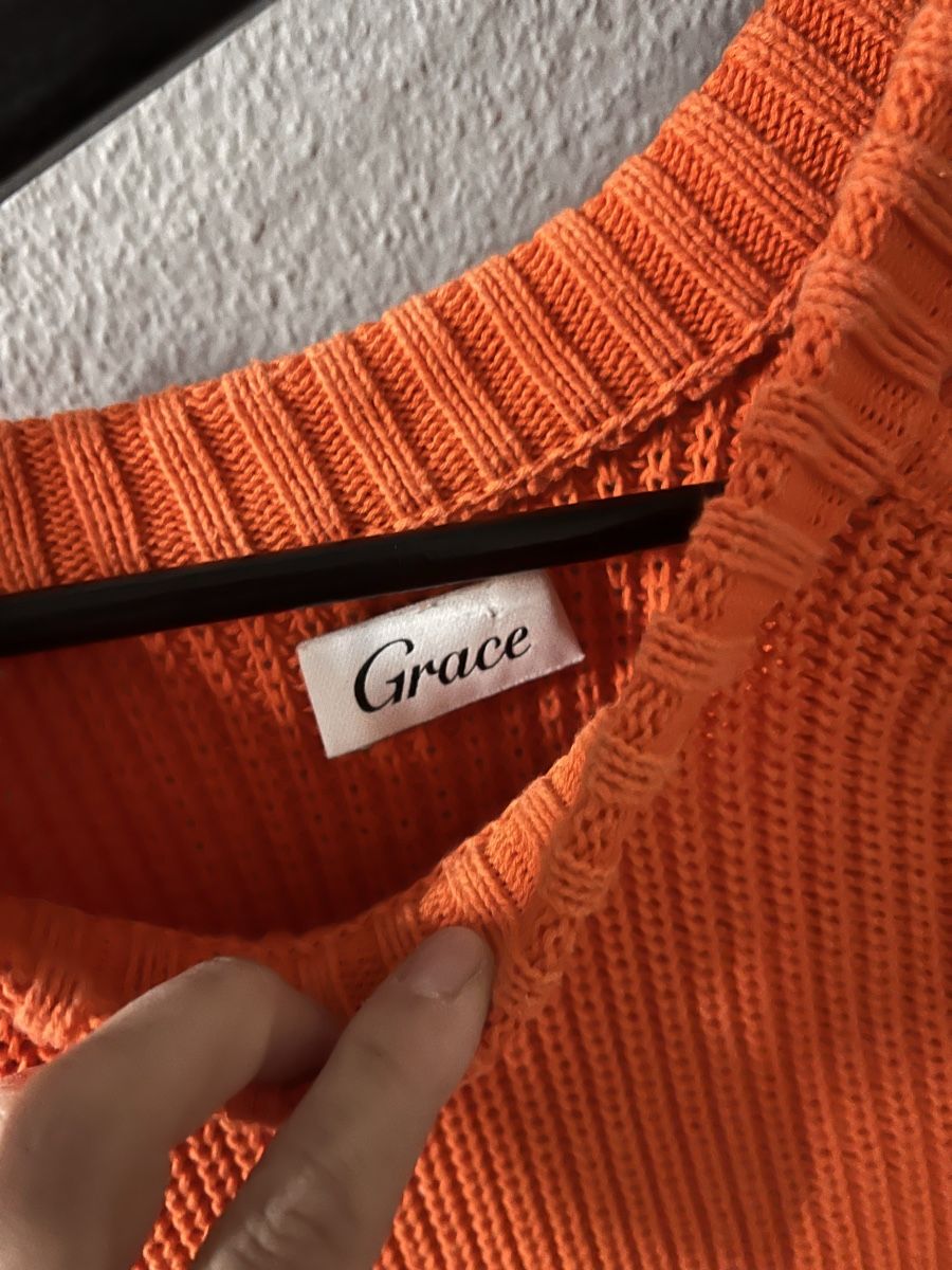 Grace Maglioni & Felpe: Pullover Grace, Gr. S, orange, cutout Schulter  – Usato da Solothurn venduto da Brini06 1