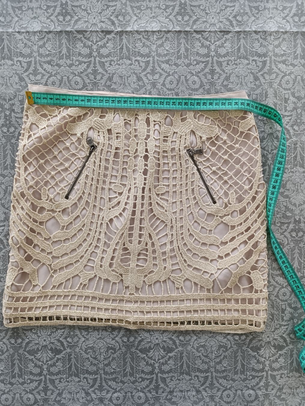 Guess Röcke: GUESS  Minirock in Beige, Grösse XS – Neu (gemäss Beschreibung) aus Hergiswil NW von pol_9dl8 3