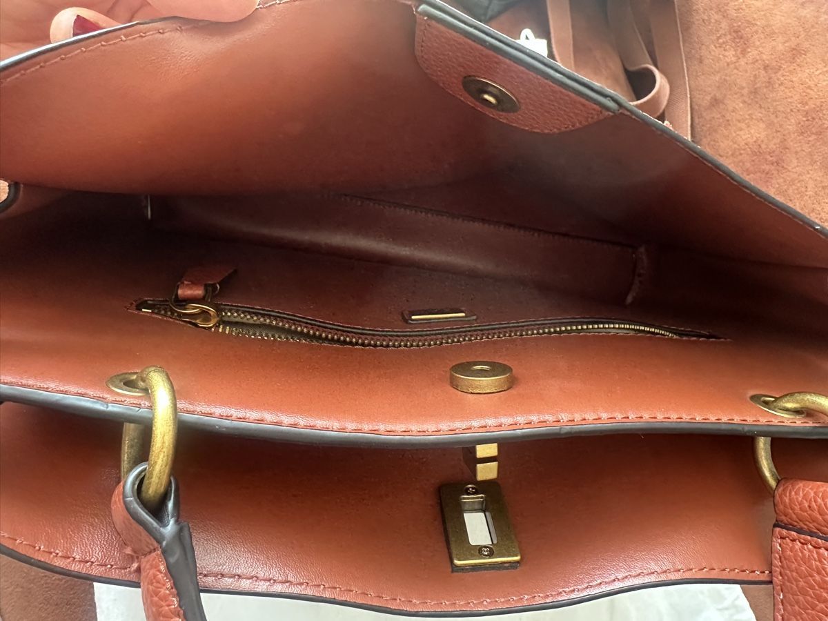Guess Taschen für Damen: Guess Handtasche – Gebraucht aus Wettswil von sel_q655 3
