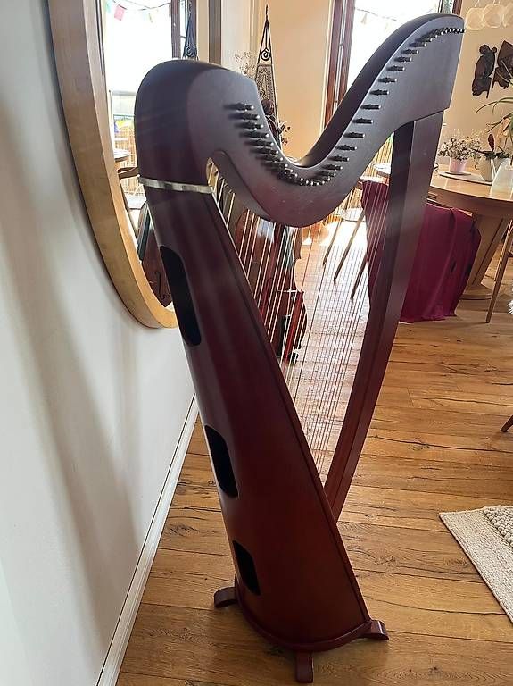 Strumenti musicali: Harfe keltisch Camac /Harpe celtique Camac – Usato da Vevey venduto da RickVev 1