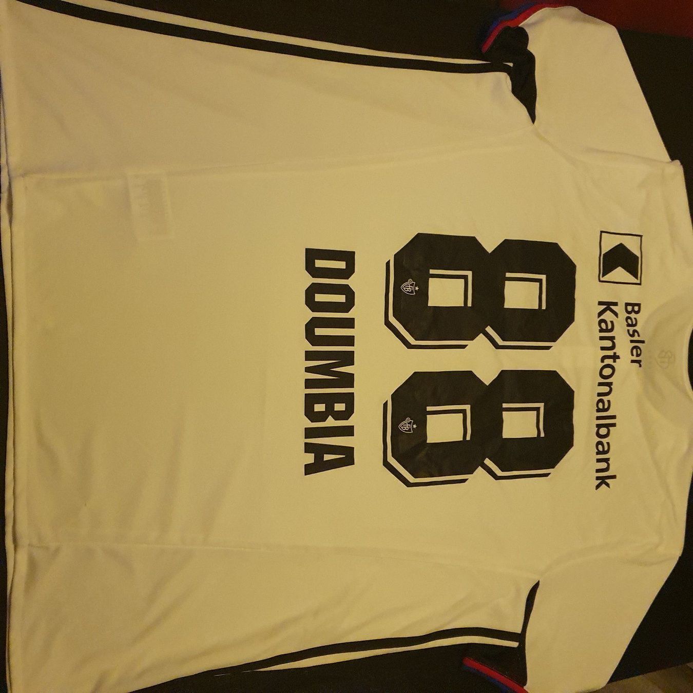 Adidas Canottiere & Pantaloni: FC Basel Trikot #88 Doumbia – Usato da Ostermundigen venduto da Madsen2892 4
