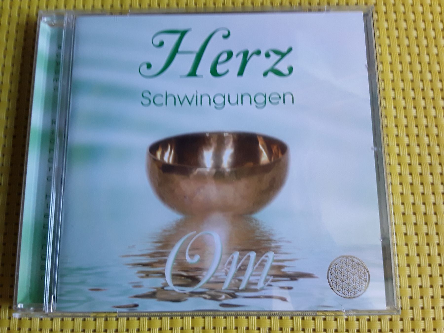 CD: CD - Herz Schwingungen  OM – Nuovo e nell'imballaggio originale da Rebstein venduto da Buchsi03